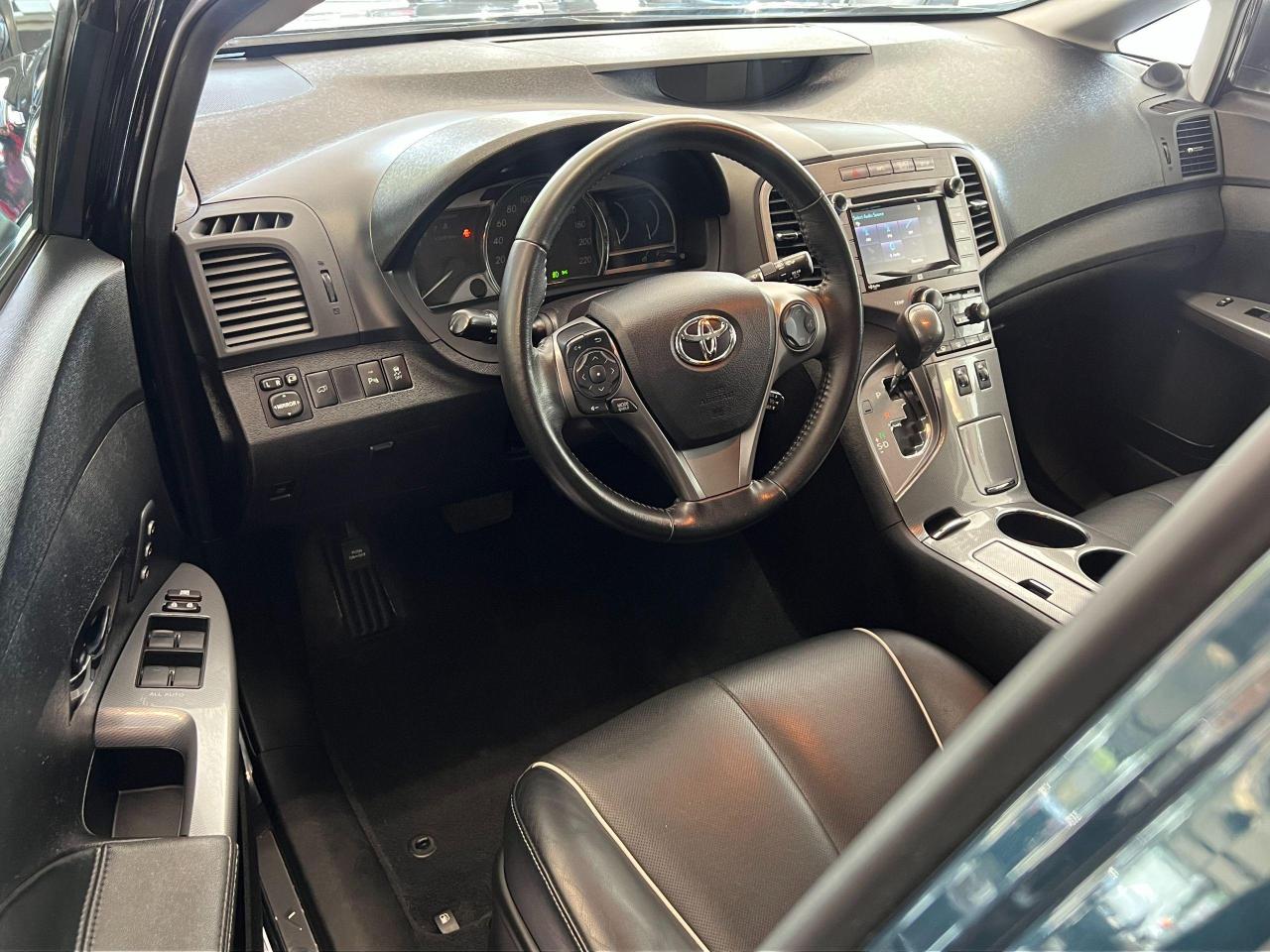 2016 Toyota Venza Limited AWD+Camera+GPS+PanoRoof+CLEAN CARFAX - Photo #18