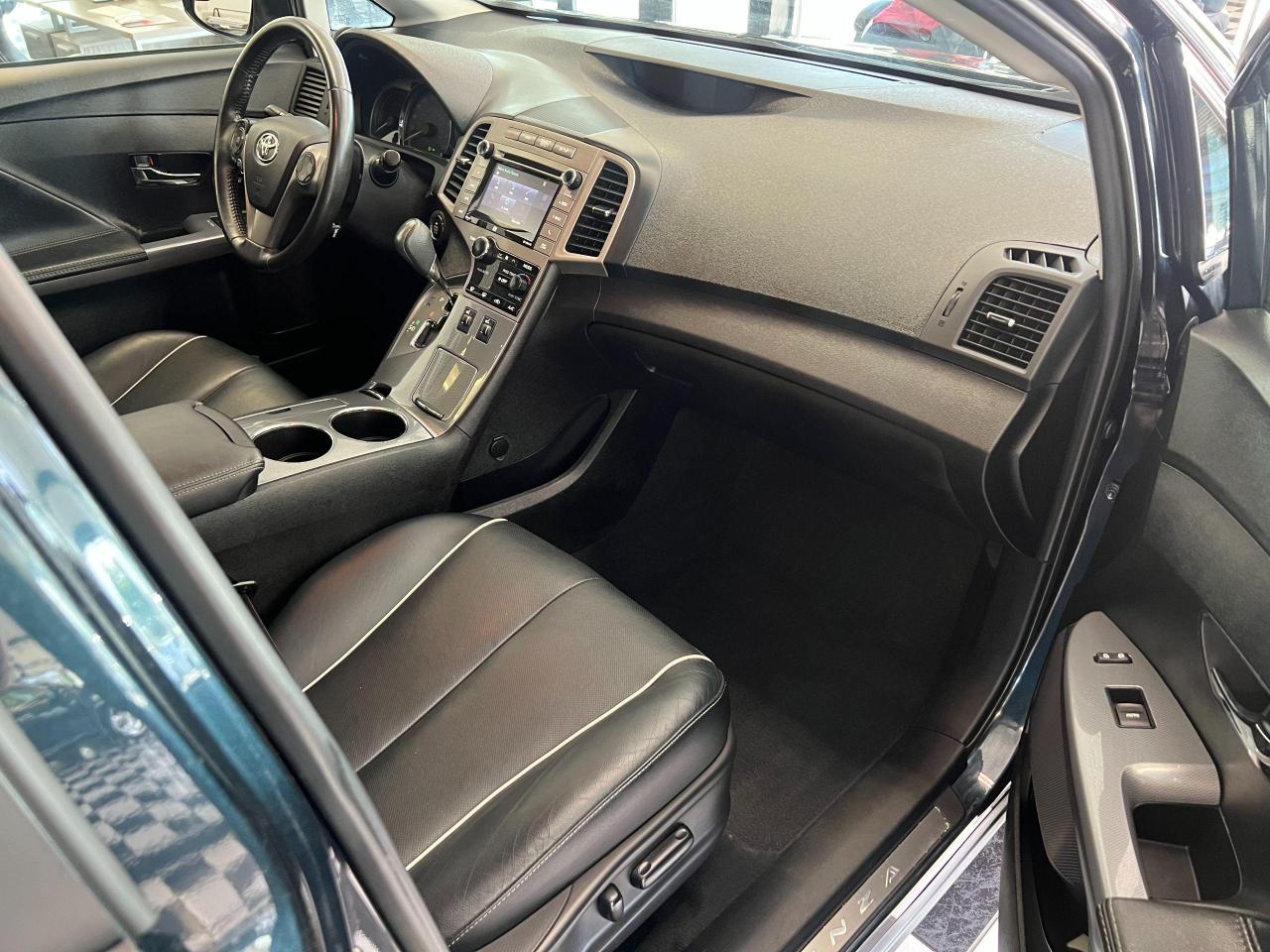 2016 Toyota Venza Limited AWD+Camera+GPS+PanoRoof+CLEAN CARFAX - Photo #21