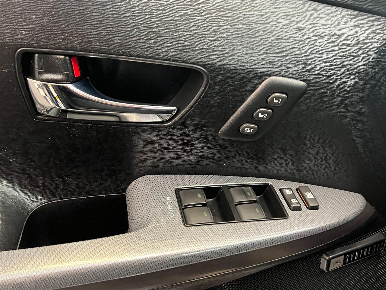 2016 Toyota Venza Limited AWD+Camera+GPS+PanoRoof+CLEAN CARFAX - Photo #45
