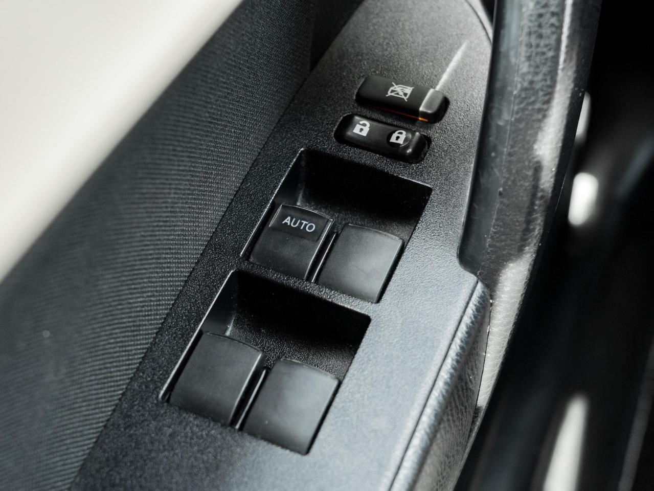 2017 Toyota Corolla LE Photo