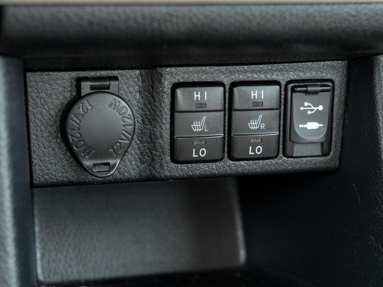 2017 Toyota Corolla LE Photo