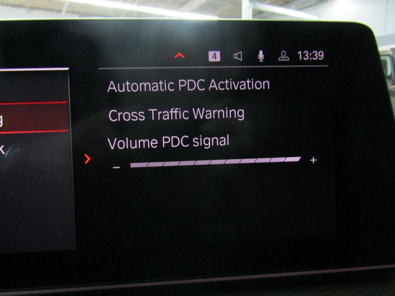 2020 BMW 5 Series m sport  HEADS UP DISPLAY Photo