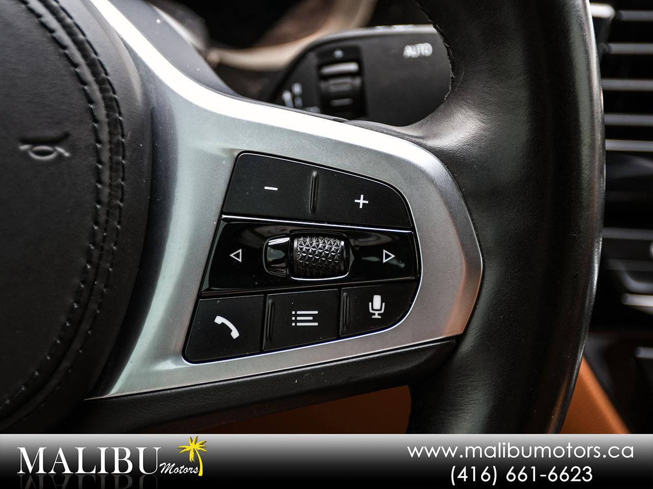 2020 BMW 5 Series m sport  HEADS UP DISPLAY Photo