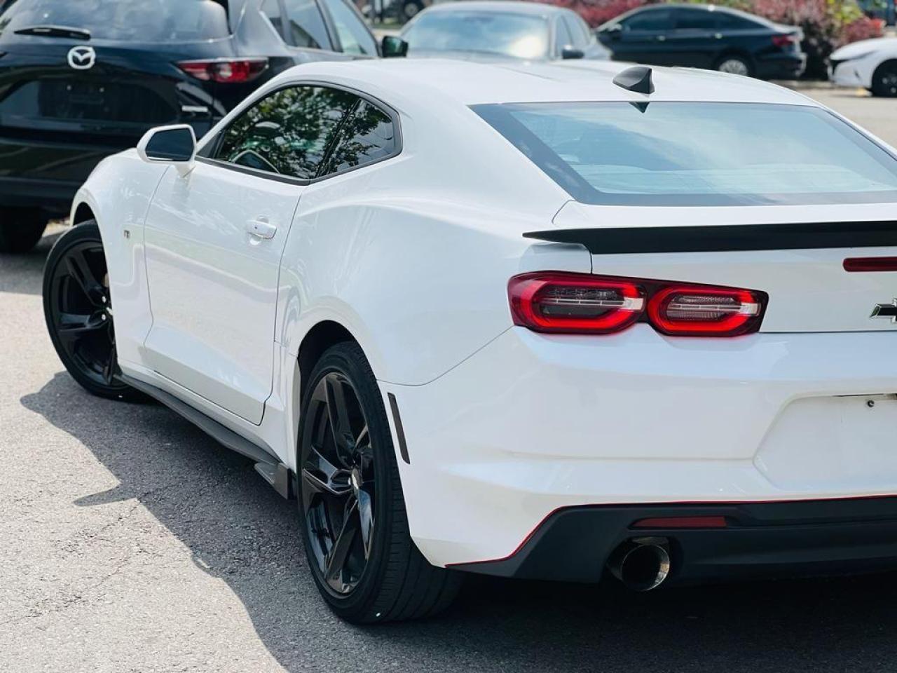 2019 Chevrolet Camaro 1LT Photo4