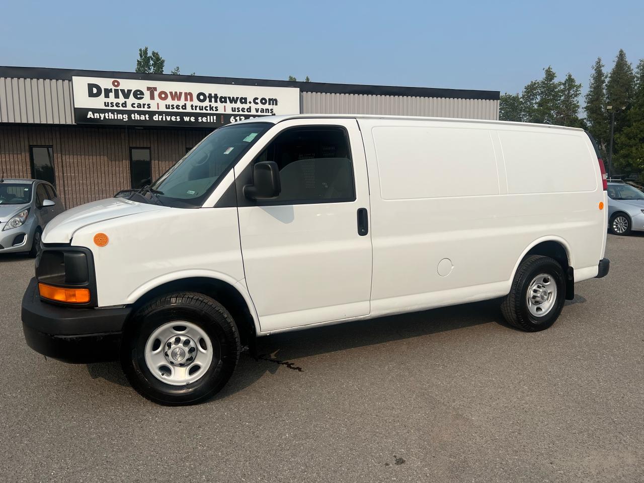 2009 Chevrolet Express 2500 CARGO VAN - Photo #1