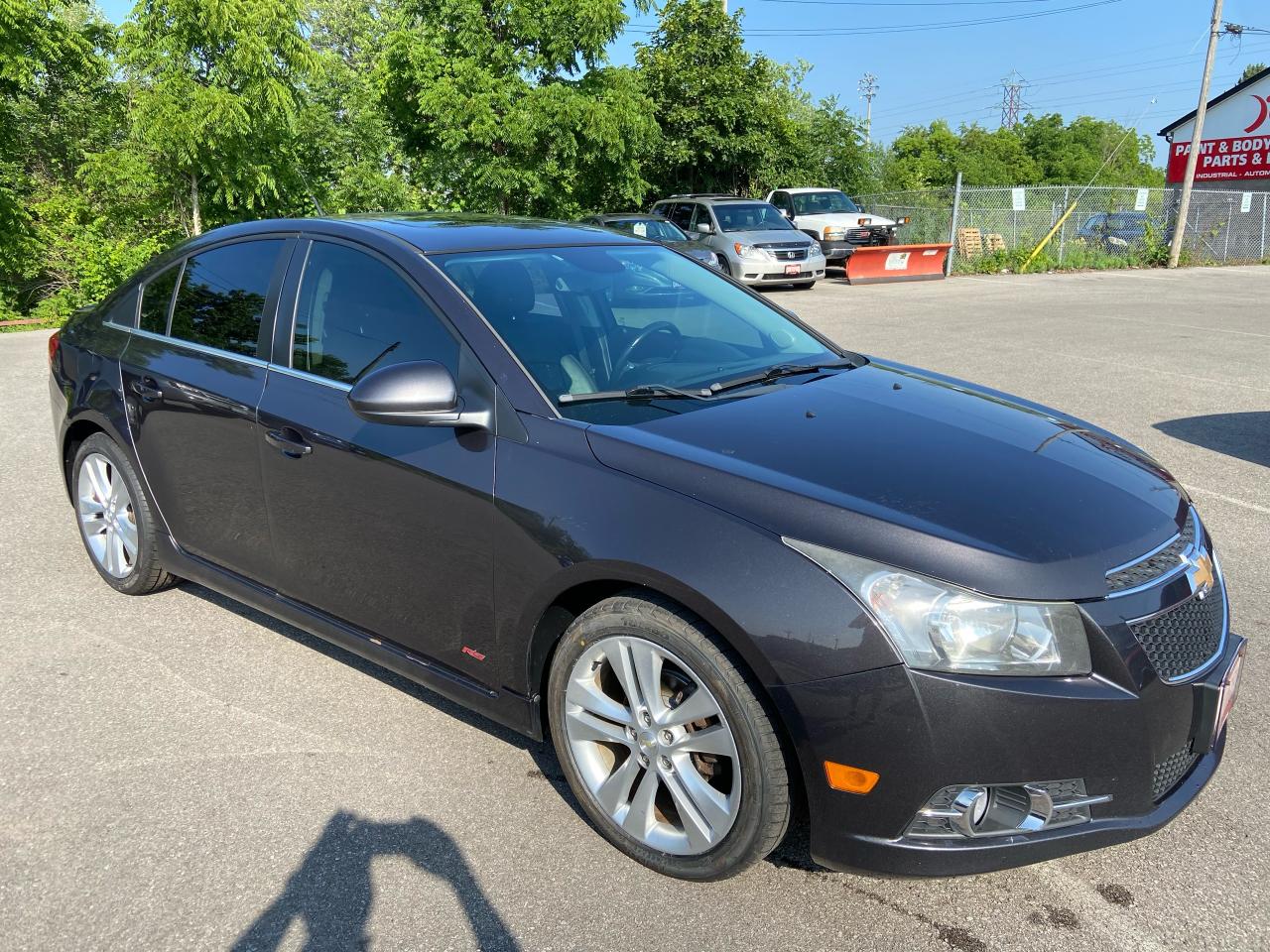 2014 Chevrolet Cruze 2LT **  NEW TIRES, 5 SPEED MANUAL **