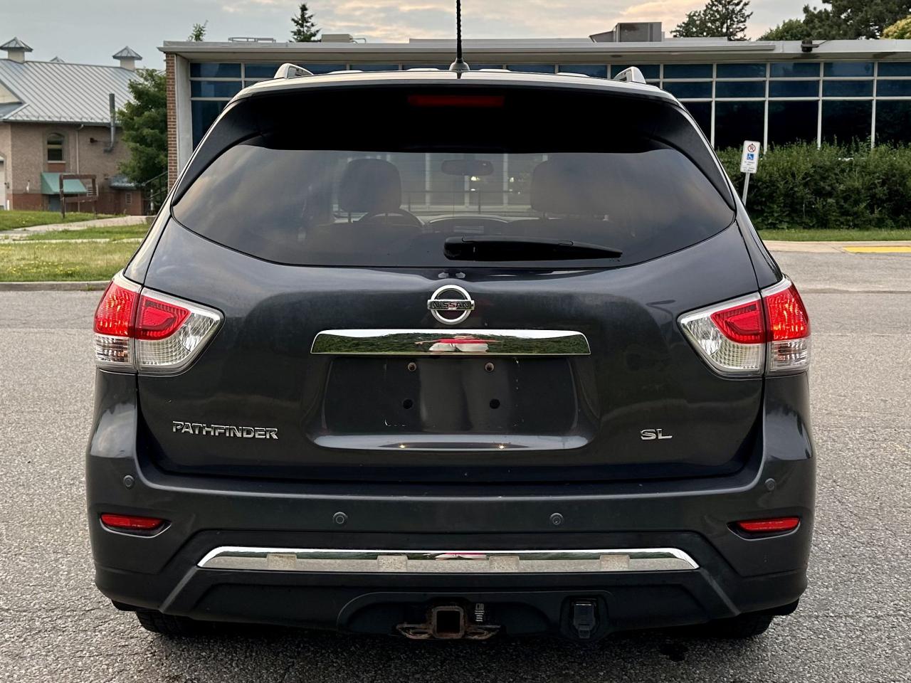 2014 Nissan Pathfinder SL -  Safety Included - Photo #11