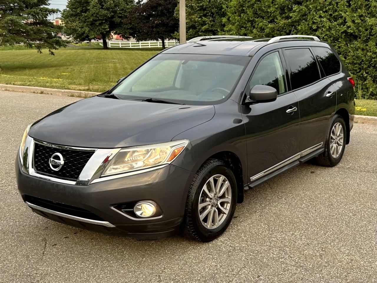 2014 Nissan Pathfinder SL -  Safety Included - Photo #2