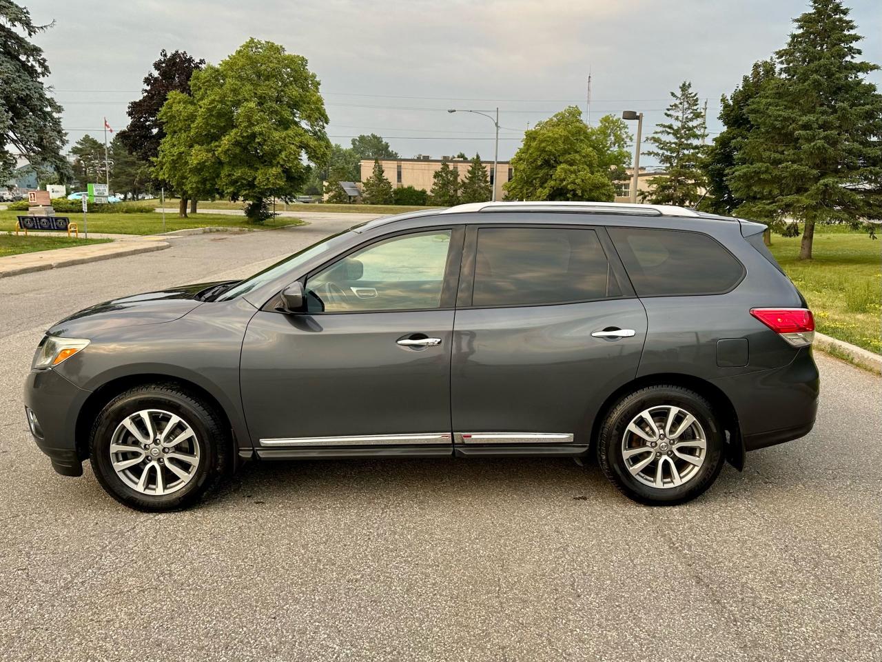 2014 Nissan Pathfinder SL -  Safety Included - Photo #4