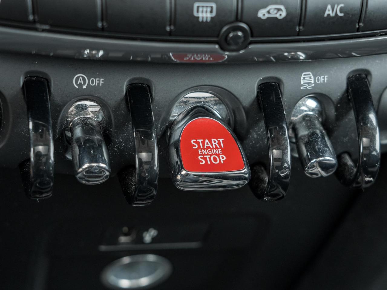 2019 MINI Cooper Countryman Cooper Photo