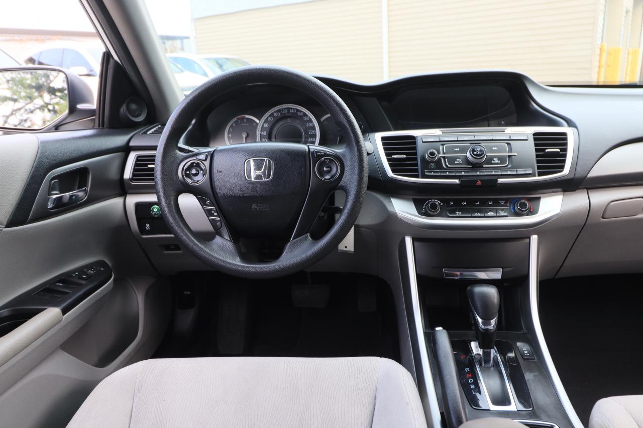 2014 Honda Accord LX | Auto | Bluetooth | Cam | Alloys | Tinted ++ Photo31