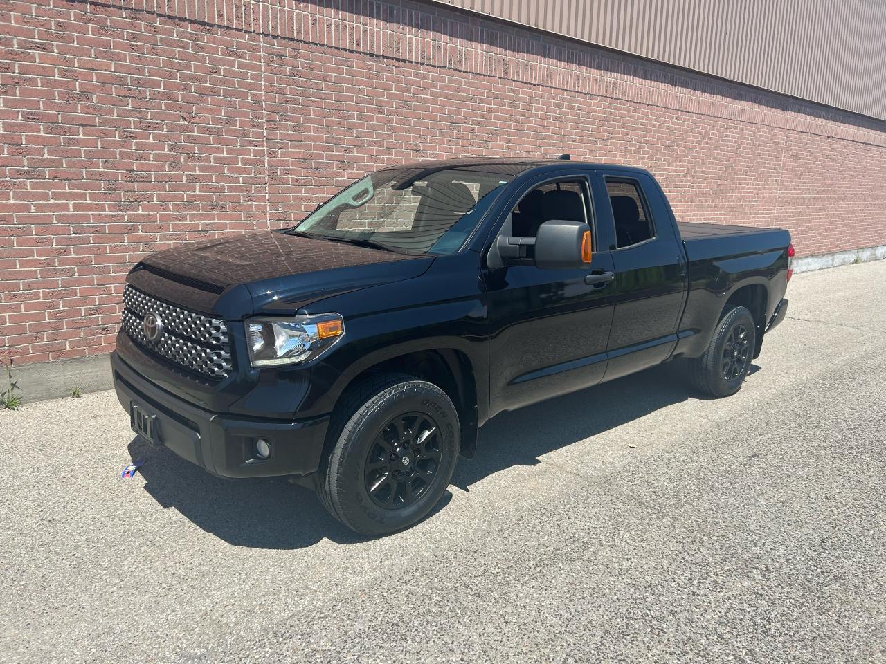2020 Toyota Tundra SR5, ONE OWNER. FACTORY WARRANTY TILL 2027 - Photo #1