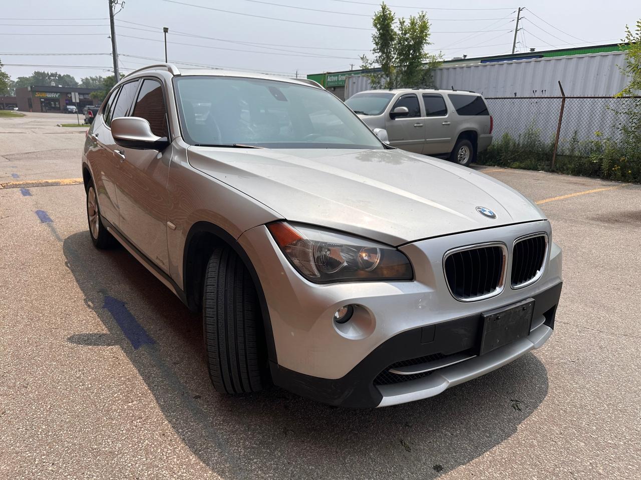 2012 BMW X1 28i AWD, Certified with Warranty, Leather, Roof - Photo #4