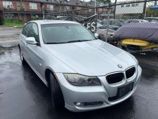 2009 BMW 3 Series 328i xDrive *AWD, LEATHER HEATED SEATS, SUNROOF* - Photo #3