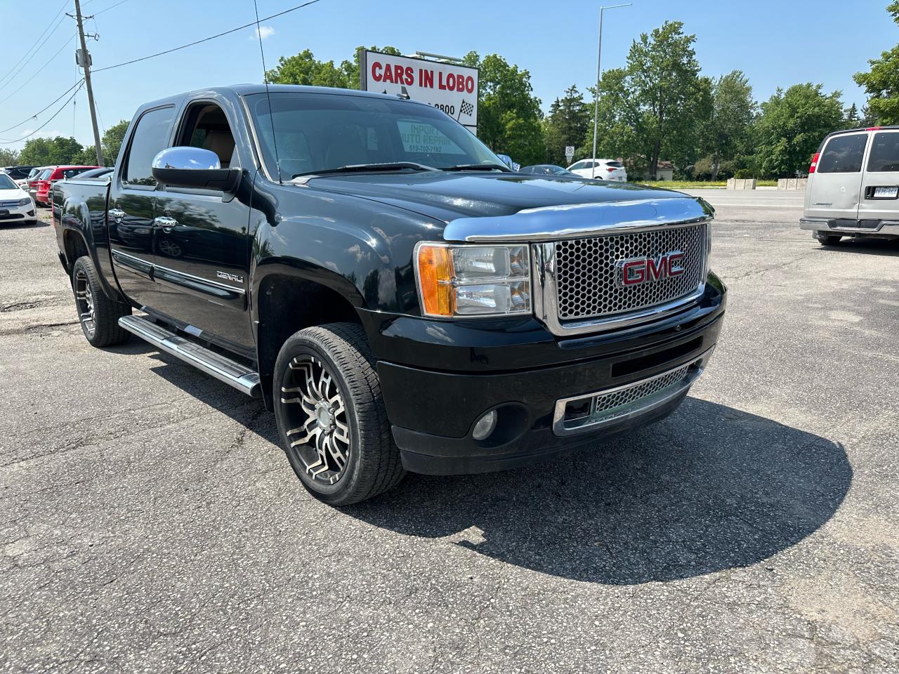 Used 2011 GMC Sierra 1500 Denali - 4WD for sale in Komoka, ON