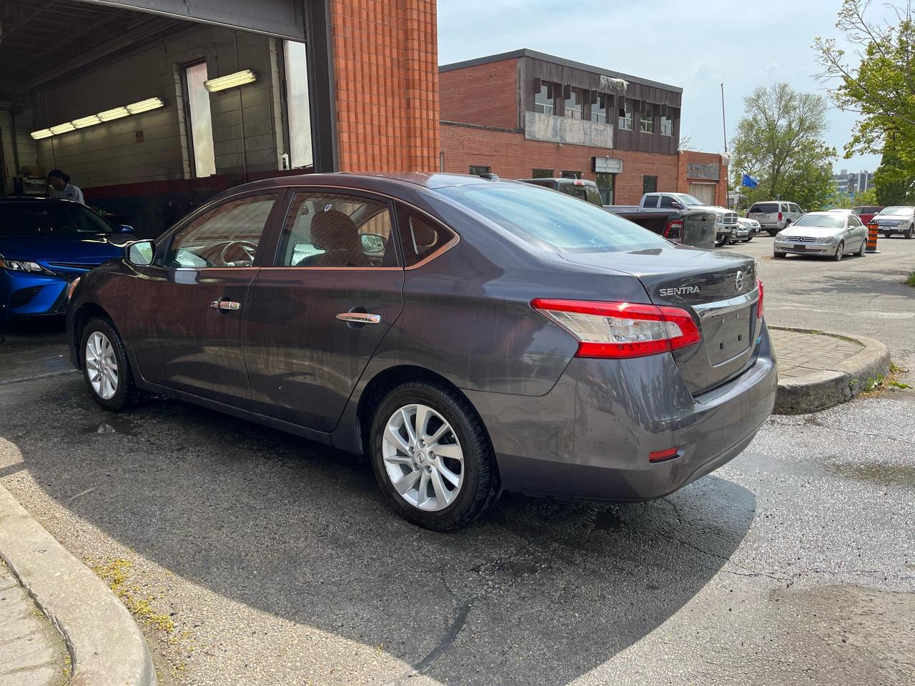 2015 Nissan Sentra SV Photo1