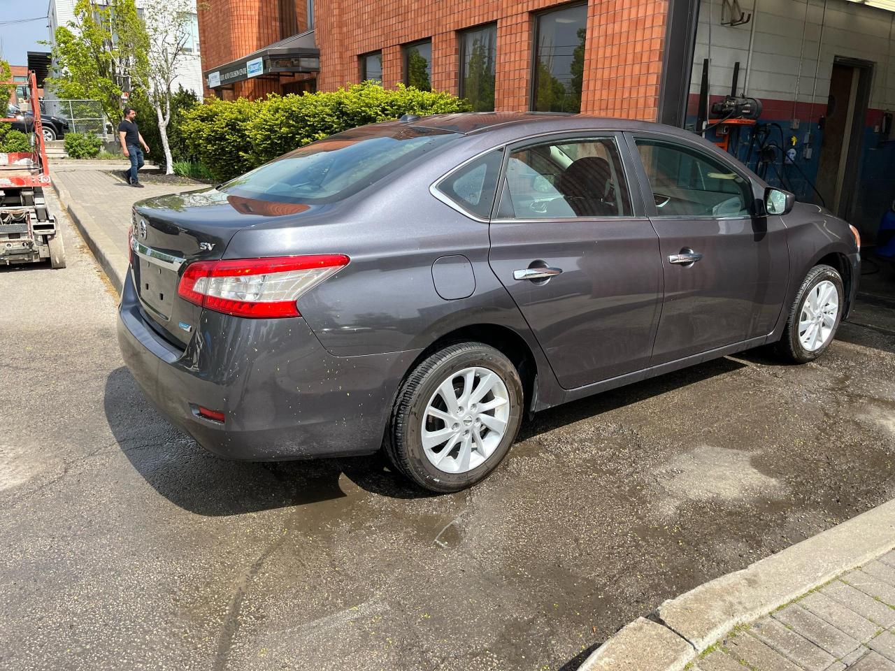 2015 Nissan Sentra SV Photo2