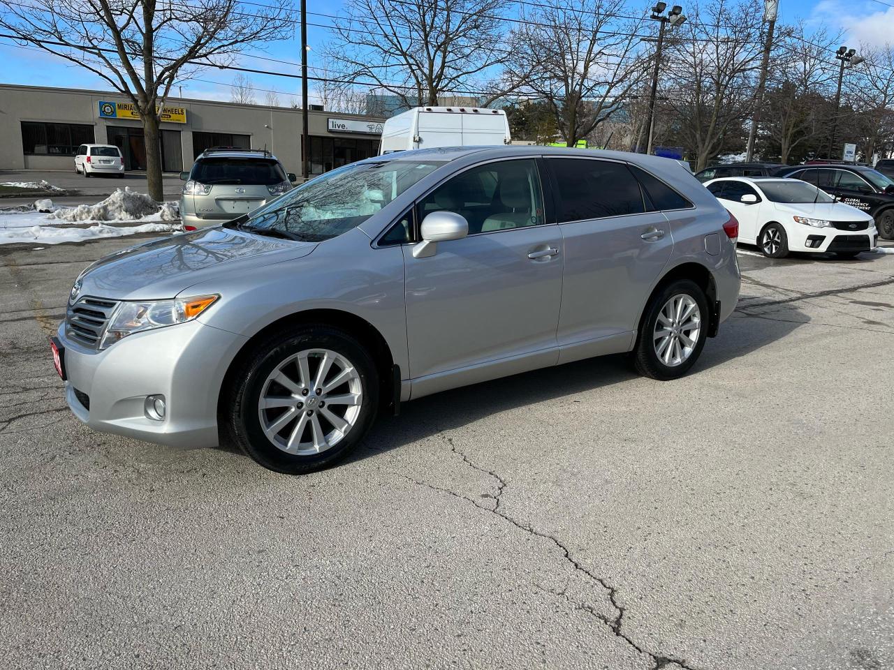 2012 Toyota Venza  - Photo #2