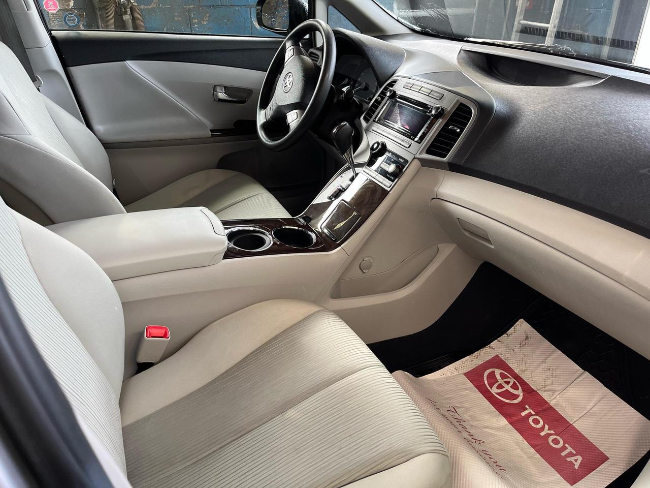2012 Toyota Venza  Photo