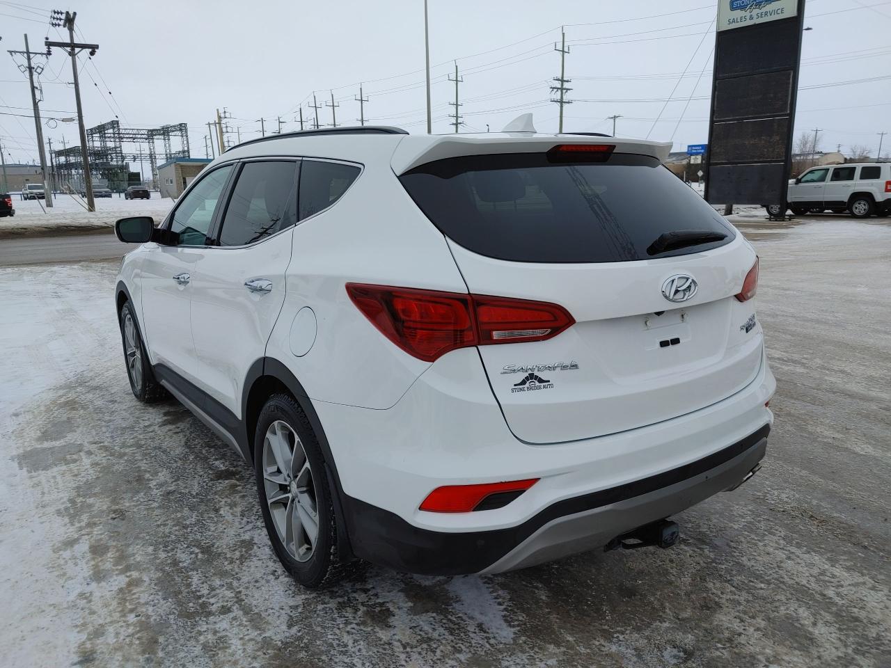 2017 Hyundai Santa Fe Sport Ultimate - Photo #3