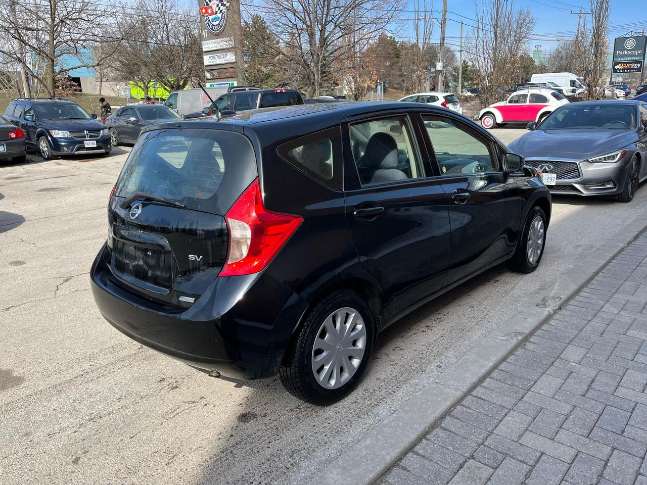 2015 Nissan Versa Note SV Photo5