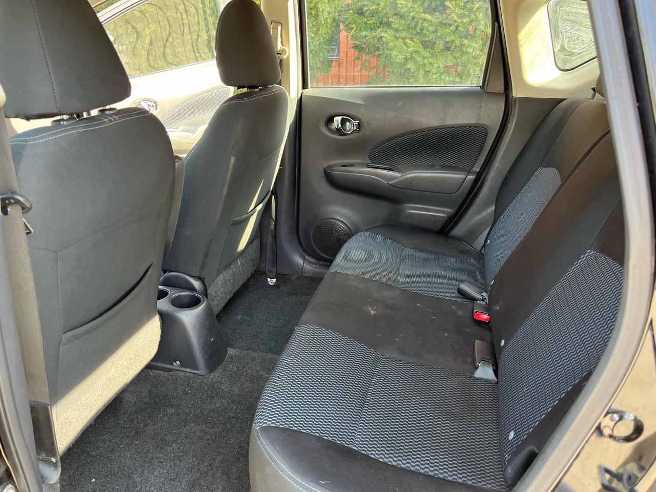 2015 Nissan Versa Note SV Photo4