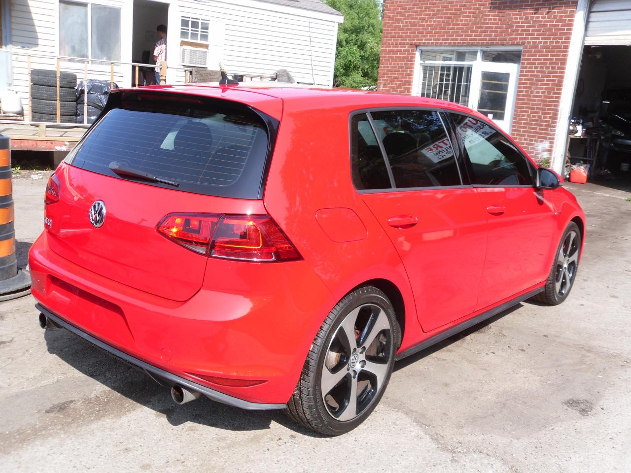 2015 Volkswagen Golf Autobahn - Photo #3