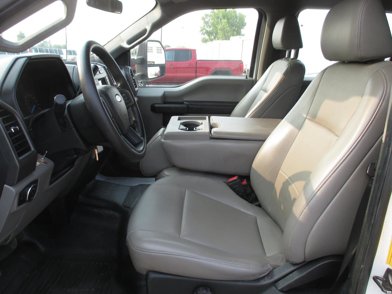 2020 Ford F-550 XL 4WD Crew Cab 203" WB 84" CA - Photo #13