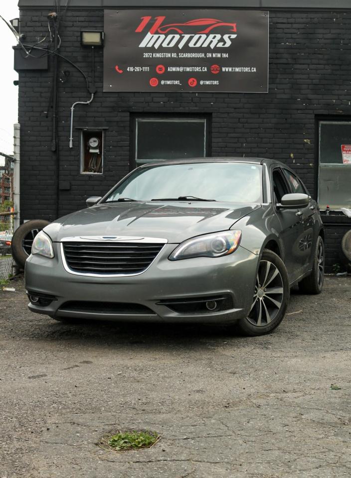 2012 Chrysler 200 S - Photo #1