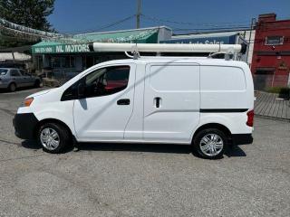 2015 Nissan NV200 S - Photo #4