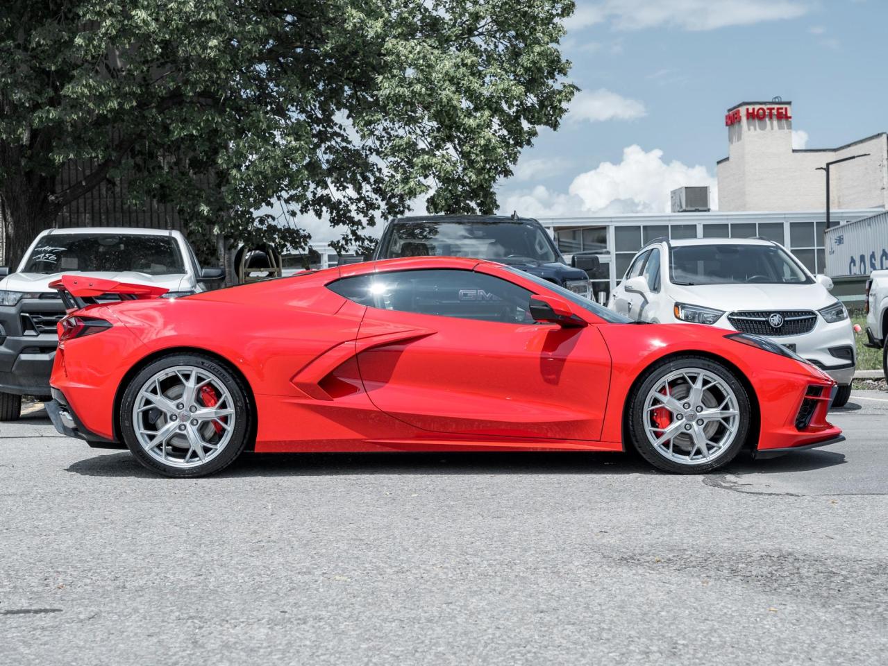 2020 Chevrolet Corvette 2LT Photo3