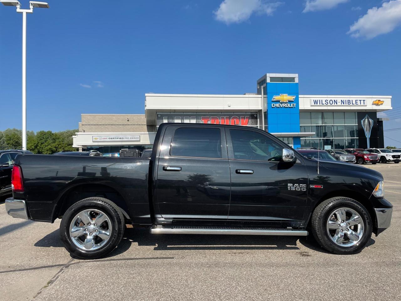 2017 RAM 1500 Big Horn Photo2