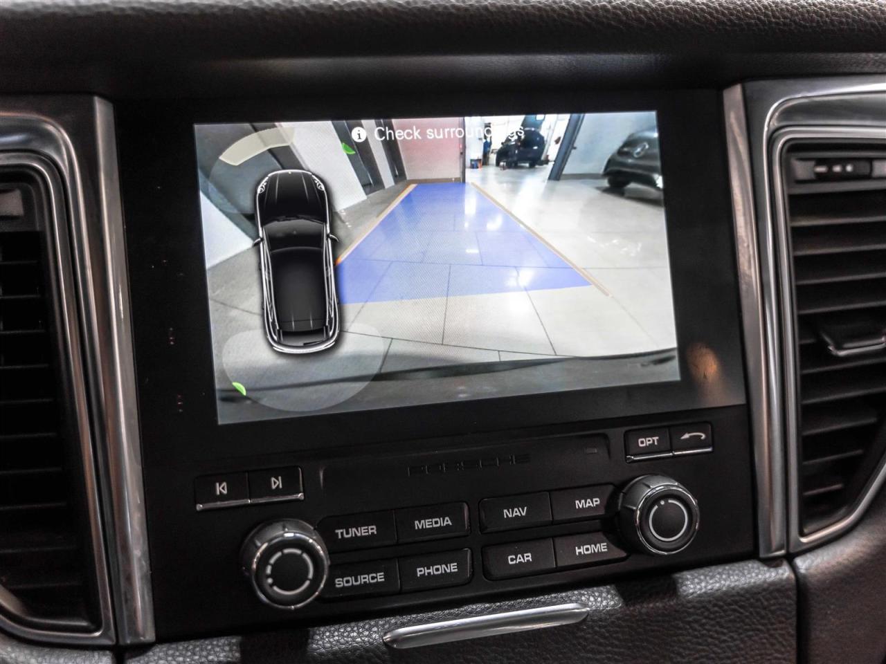 2018 Porsche Macan $267 BI WEEKLY $2500 DOWN| PREMIUM PLUS|BLINDSPOT|LANE DEPART|BOSE|PANO|LOADED Photo