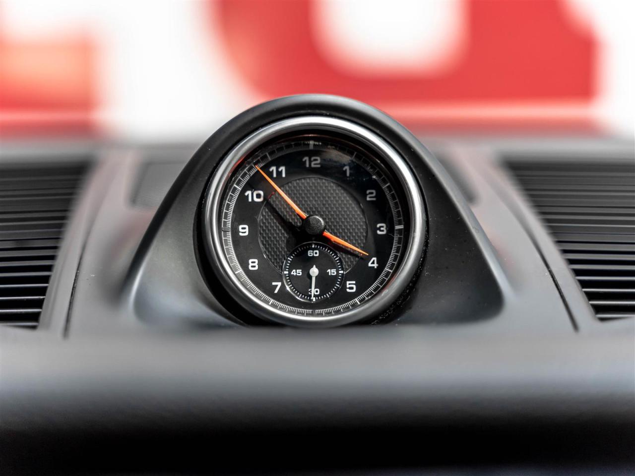 2018 Porsche Macan $267 BI WEEKLY $2500 DOWN| PREMIUM PLUS|BLINDSPOT|LANE DEPART|BOSE|PANO|LOADED Photo