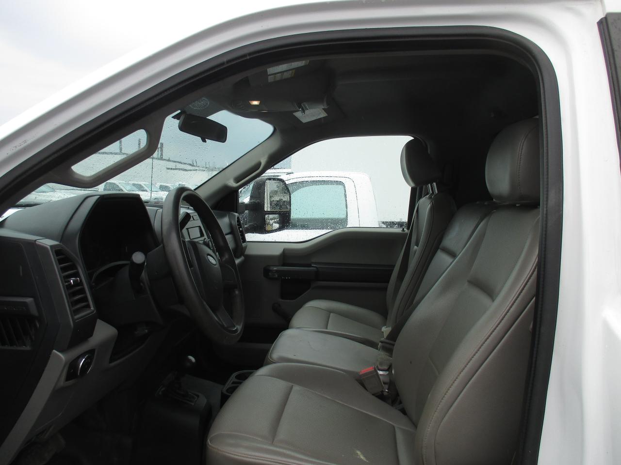 2018 Ford F-550 XL.12 FT. FLAT DECK 4X4 - Photo #9
