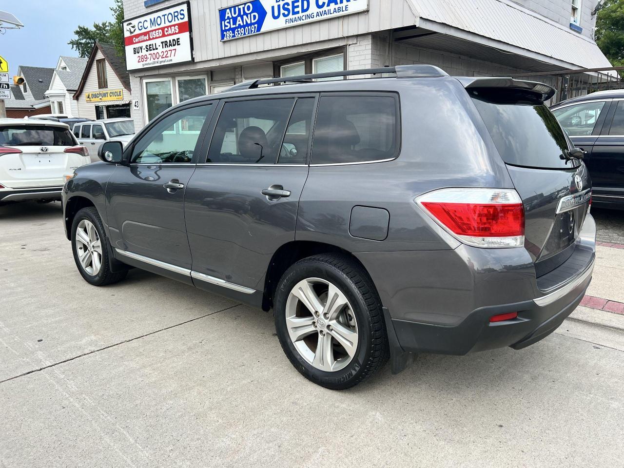 2011 Toyota Highlander 4WD 4DR - Photo #14