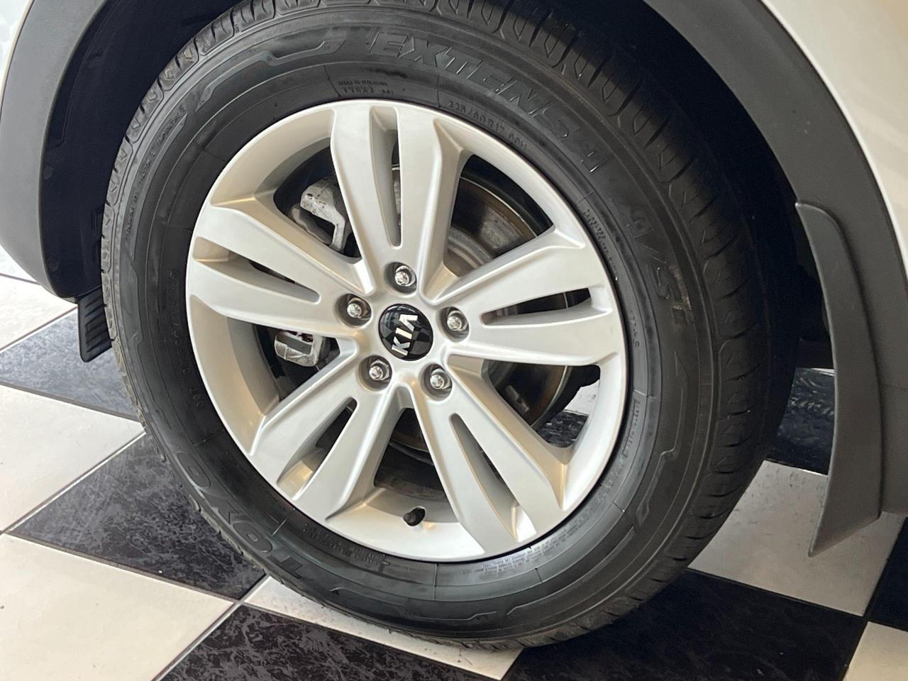 2017 Kia Sportage LX AWD+Camera+New Tires+Rust Proofed+CLEAN CARFAX Photo108