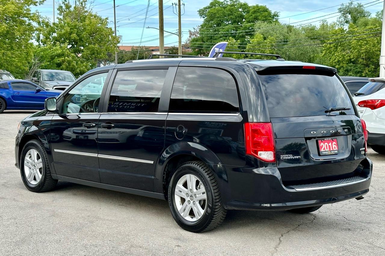 2016 Dodge Grand Caravan Crew Photo3