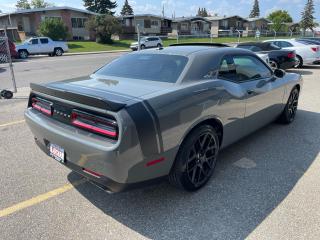 2017 Dodge Challenger Manual Scat Pack Shaker R/T 392 - Photo #6