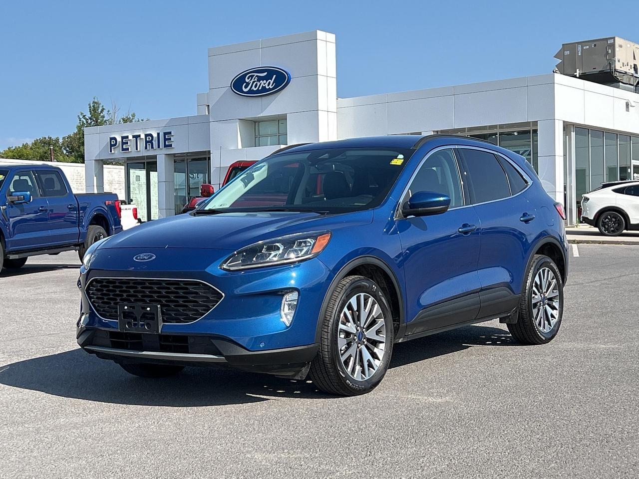 Used 2022 Ford Escape TITANIUM HYBRID AWD for sale in Kingston, ON