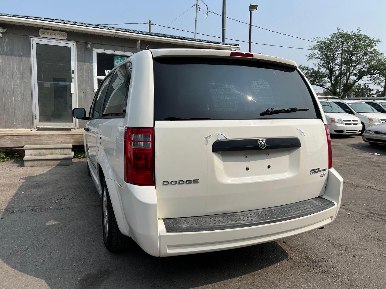 2010 Dodge Grand Caravan C/V Photo2