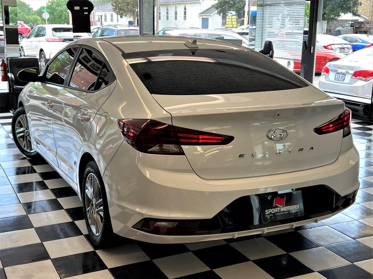 2019 Hyundai Elantra Preferred+ApplePlay+CAM+Heated Seats+CLEAN CARFAX - Photo #12
