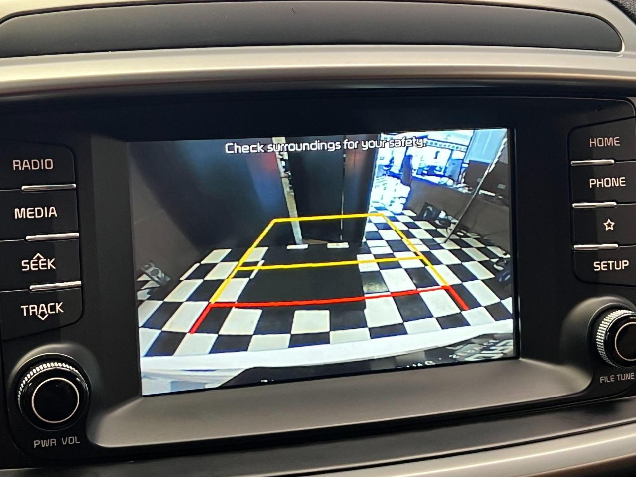2019 Kia Sorento LX AWD+ApplePlay+Heated Seats+Camera+CLEAN CARFAX - Photo #11