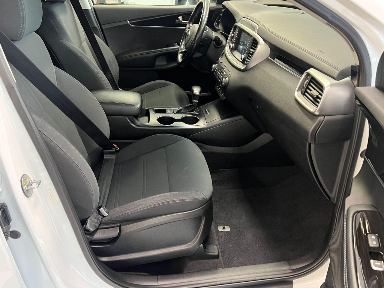 2019 Kia Sorento LX AWD+ApplePlay+Heated Seats+Camera+CLEAN CARFAX - Photo #22