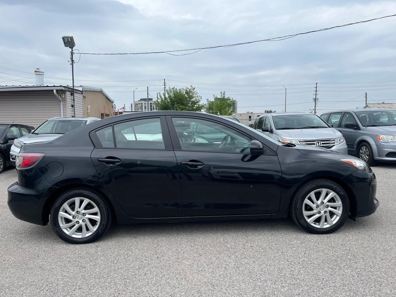 2012 Mazda MAZDA3 GX Photo3