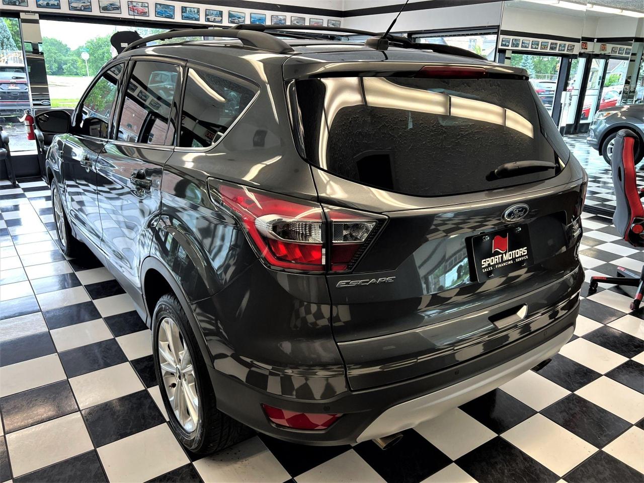 2017 Ford Escape SE 4WD+APPLEPLAY+CAMERA+SENSORS+CLEAN CARFAX - Photo #2