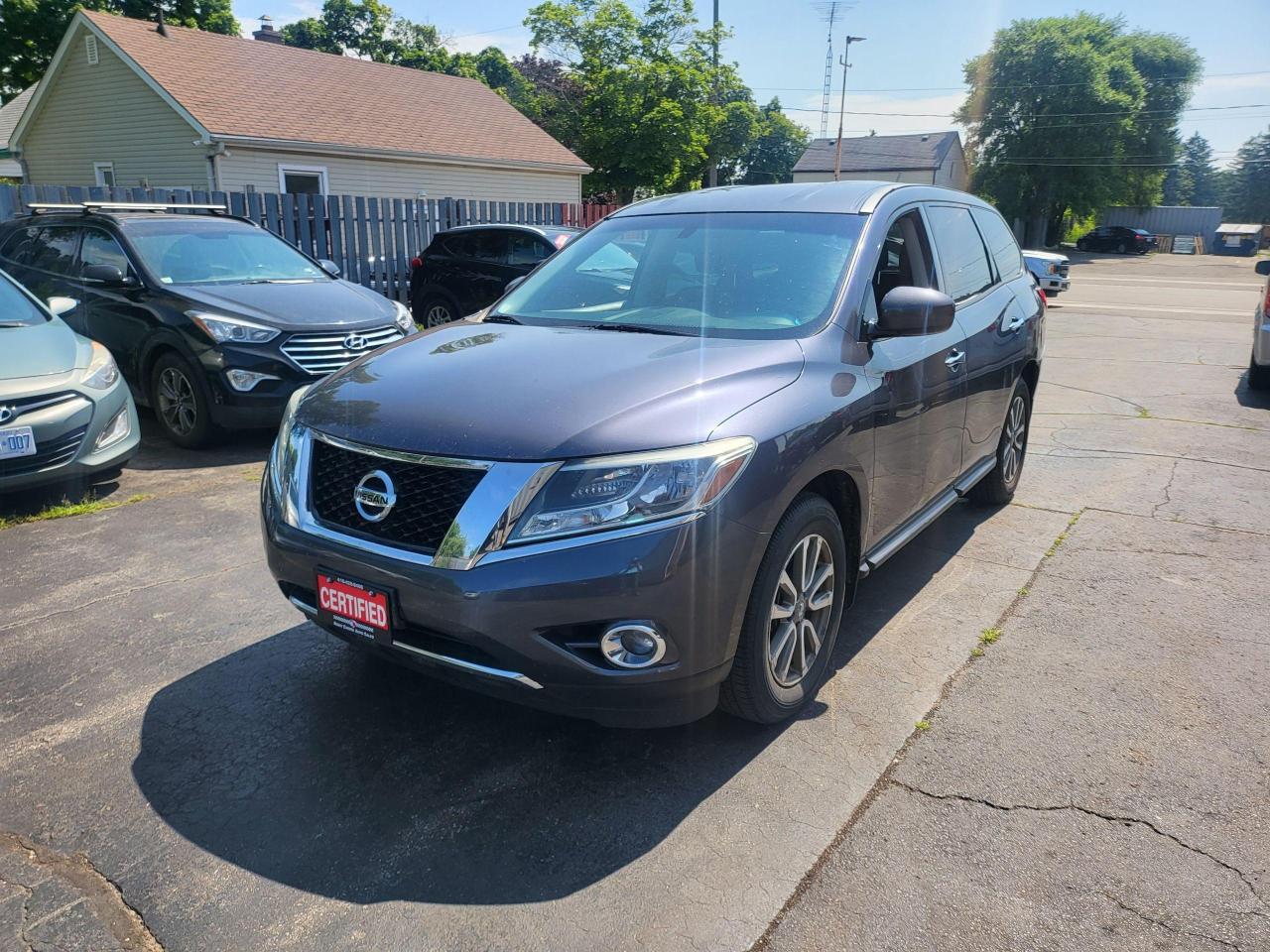 Used 2014 Nissan Pathfinder 4dr S for sale in Brantford, ON