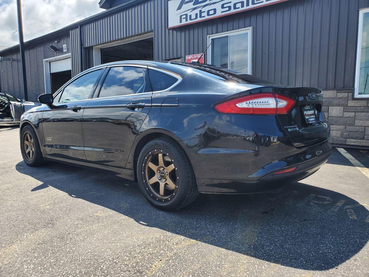 2015 Ford Fusion Energi SE Luxury-LEATHER-HEATED SEATS-AFTERMARKET WHEELS - Photo #3