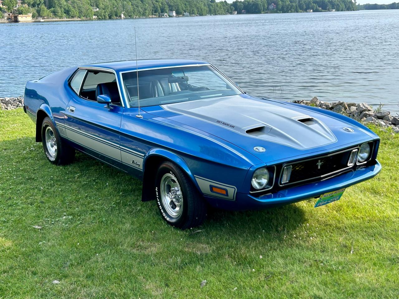 1973 Ford Mustang Mach 1 SPORTSROOF - Photo #8