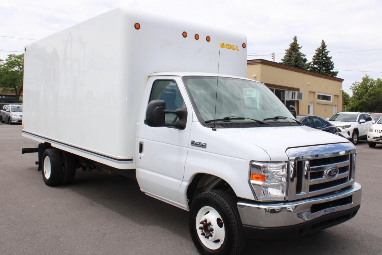 2019 Ford E-450 E-450 DRW 158" WB - Photo #1